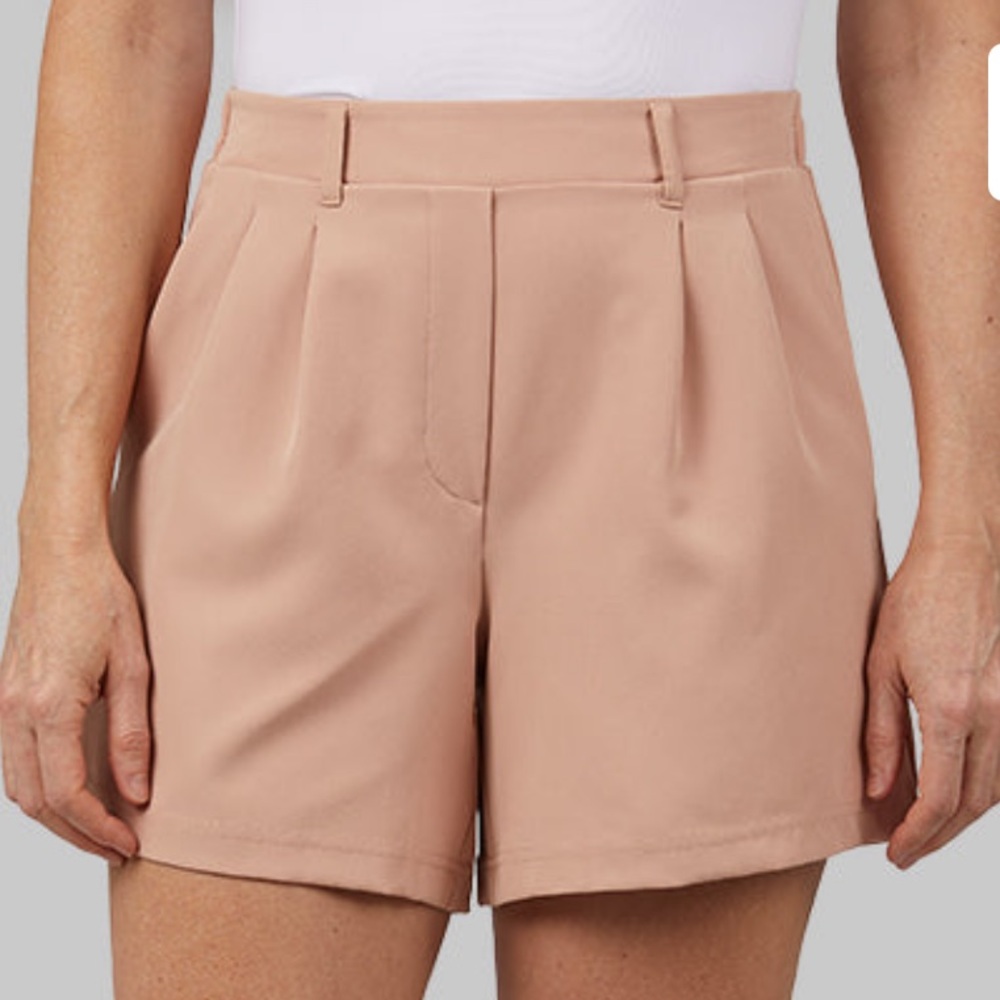 NWT pull on shorts
